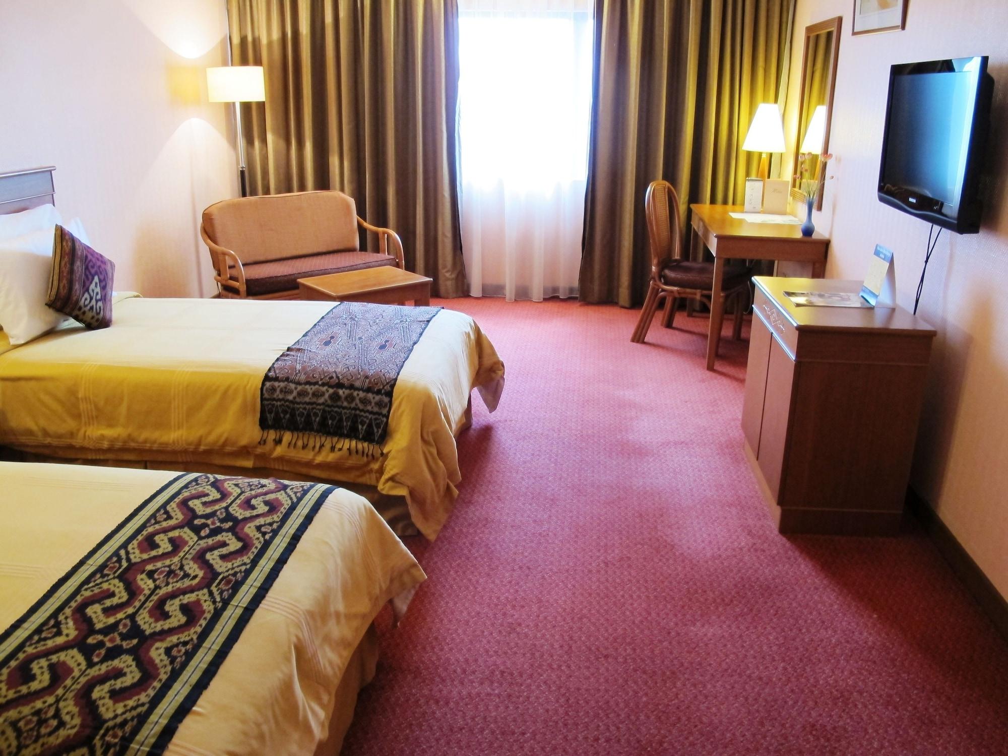 Hotel Grand Continental Kuching Zewnętrze zdjęcie