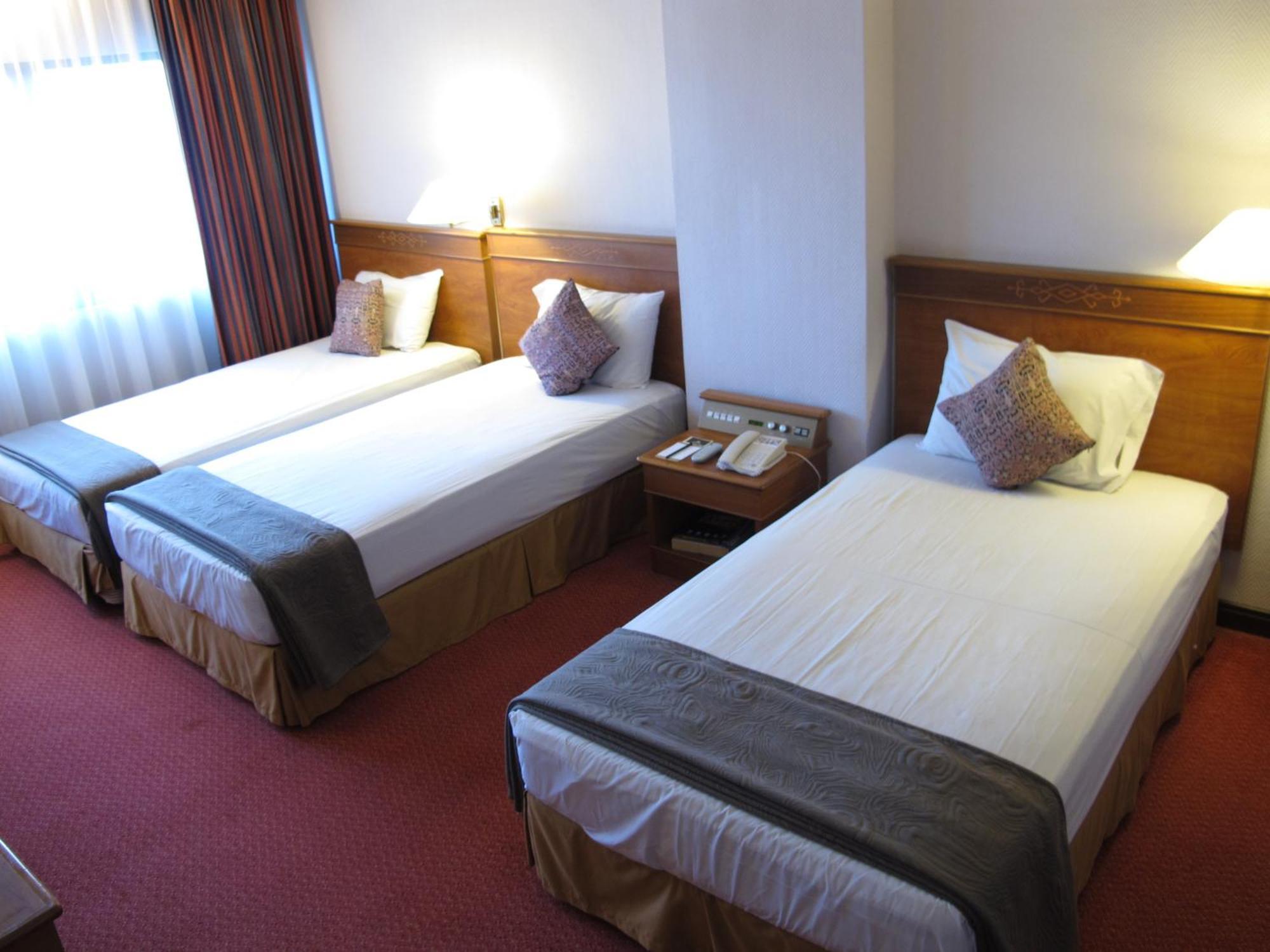 Hotel Grand Continental Kuching Zewnętrze zdjęcie