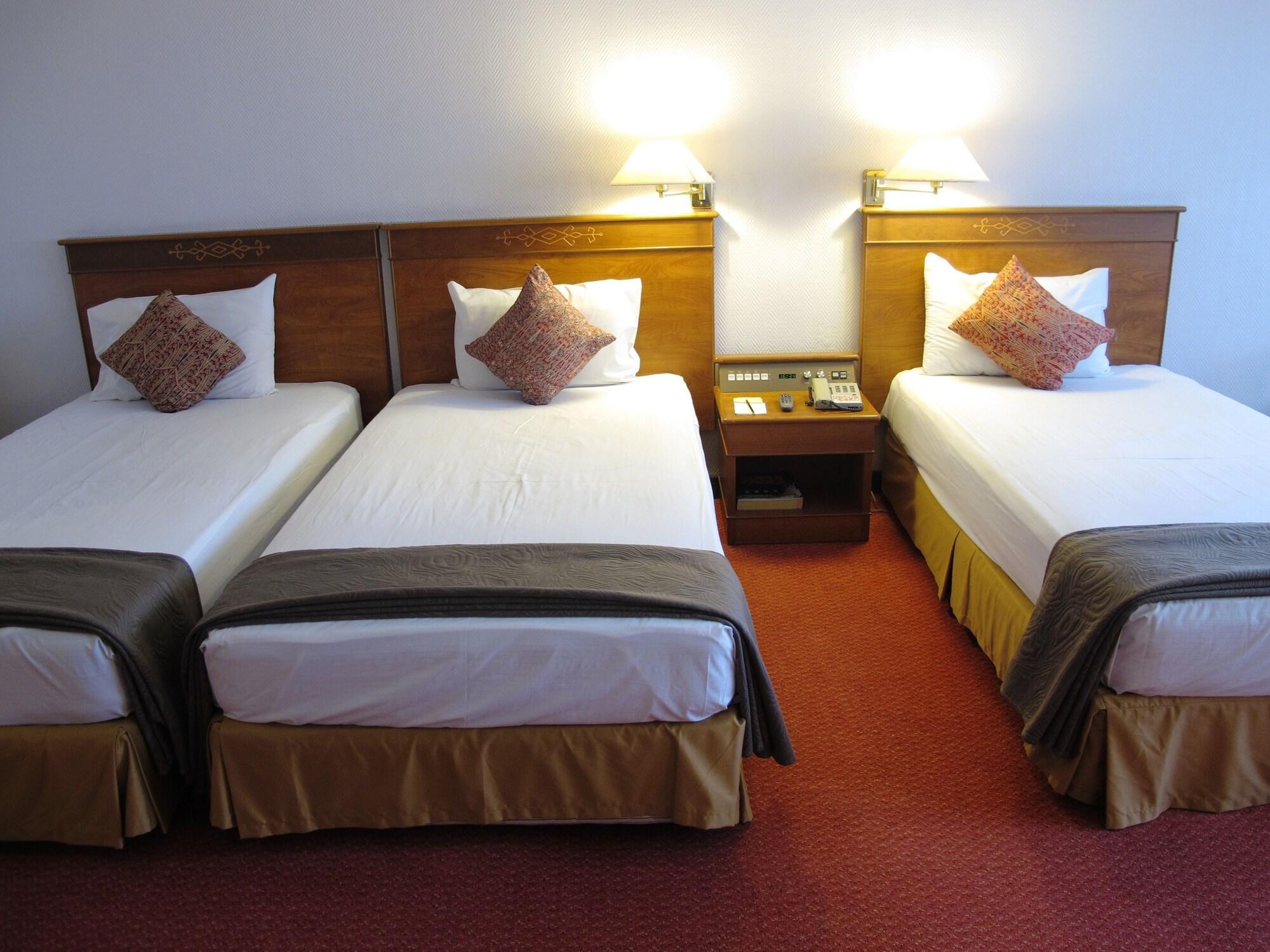 Hotel Grand Continental Kuching Zewnętrze zdjęcie