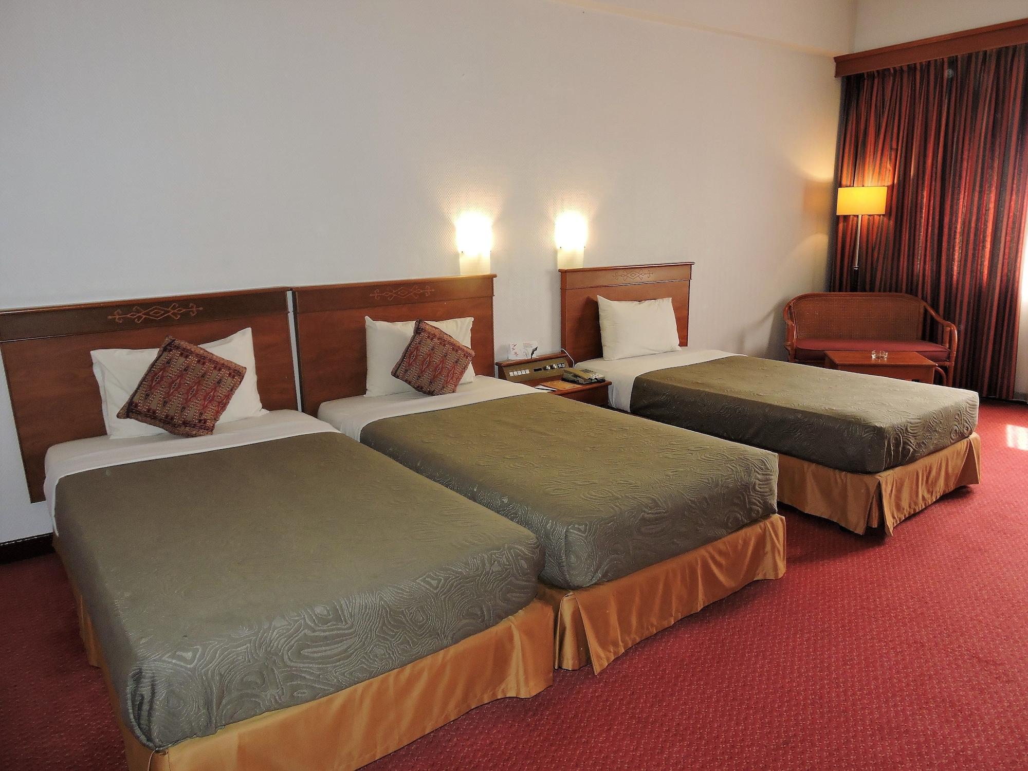 Hotel Grand Continental Kuching Zewnętrze zdjęcie