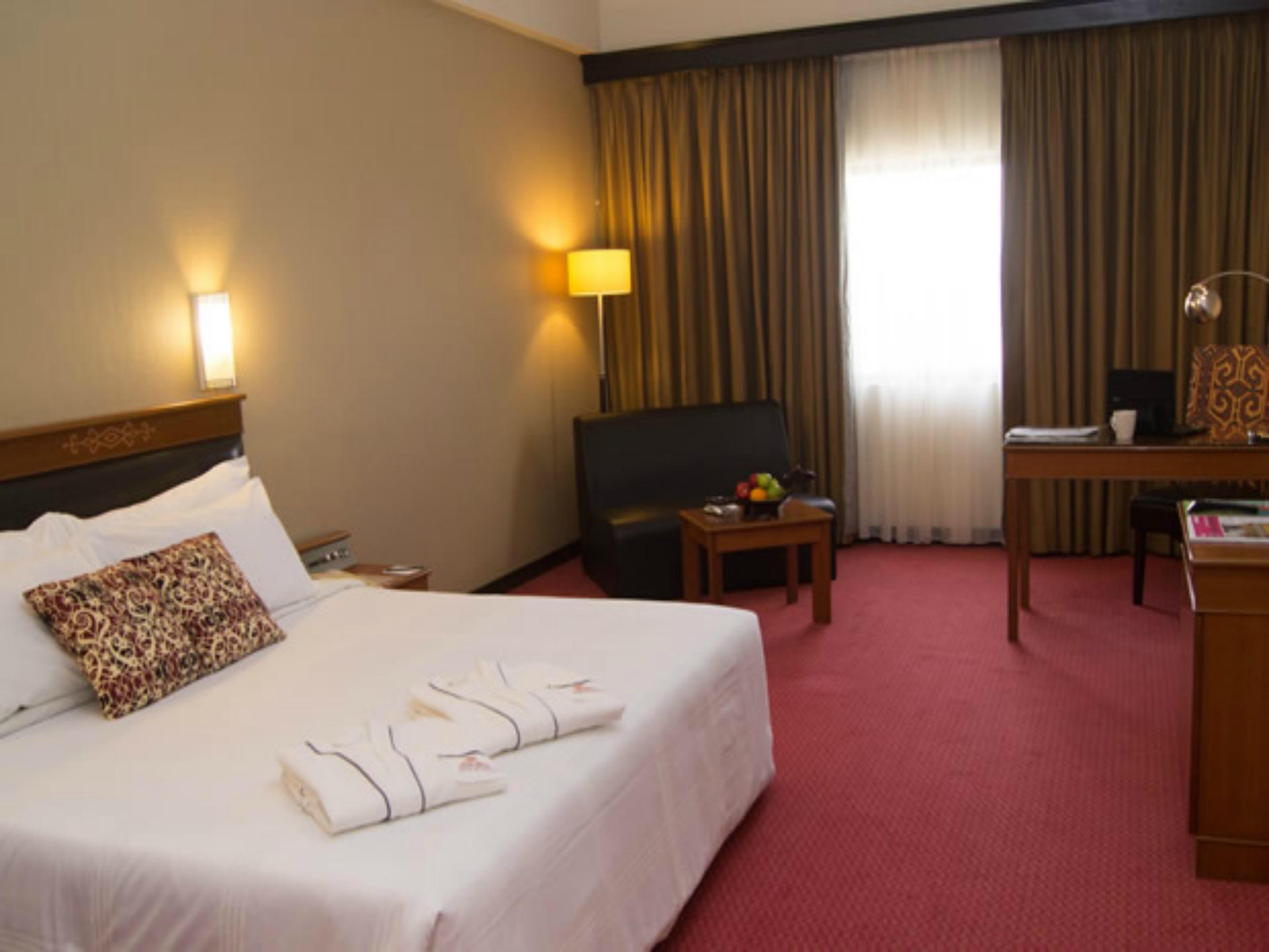 Hotel Grand Continental Kuching Zewnętrze zdjęcie