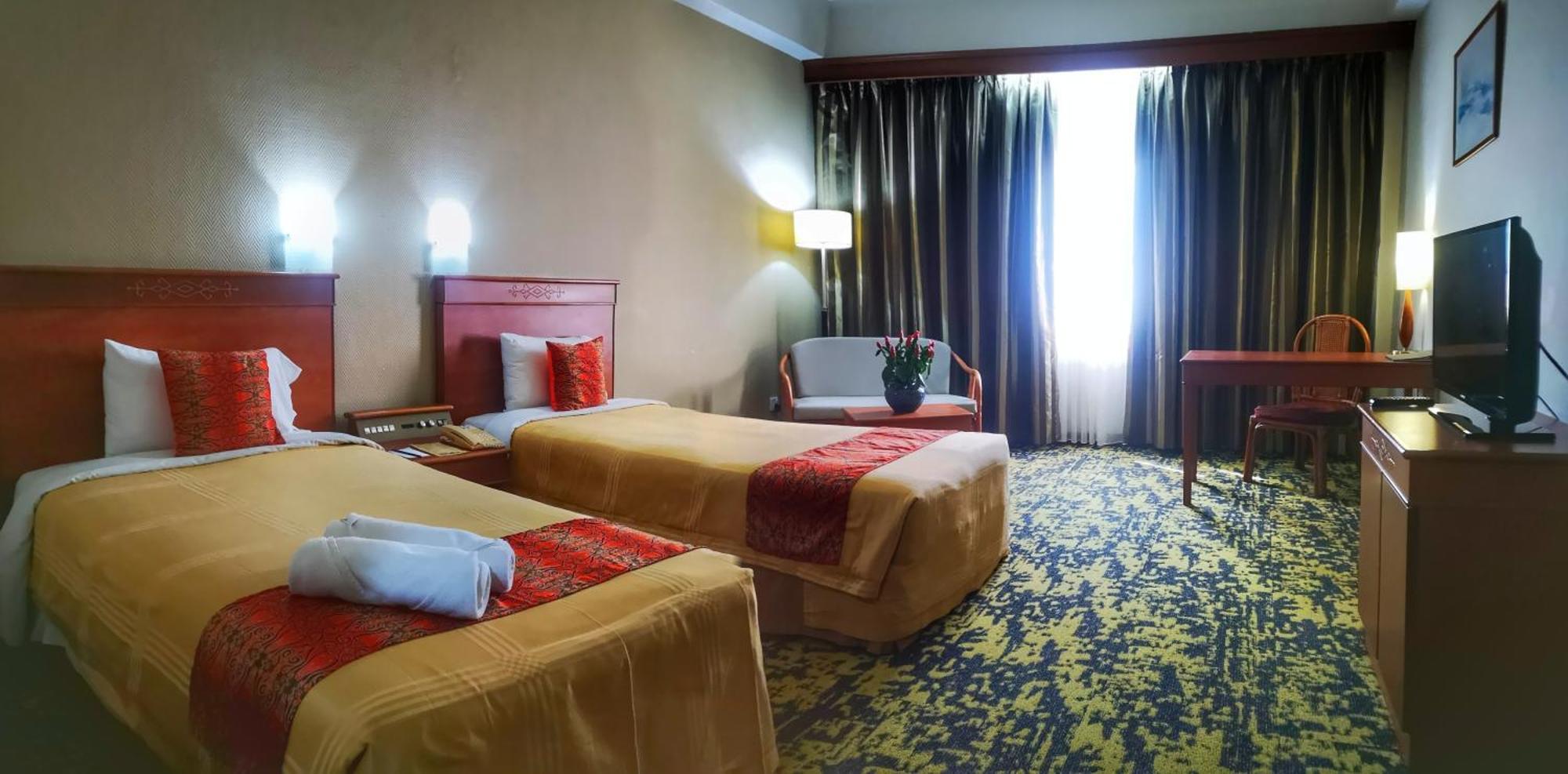 Hotel Grand Continental Kuching Zewnętrze zdjęcie