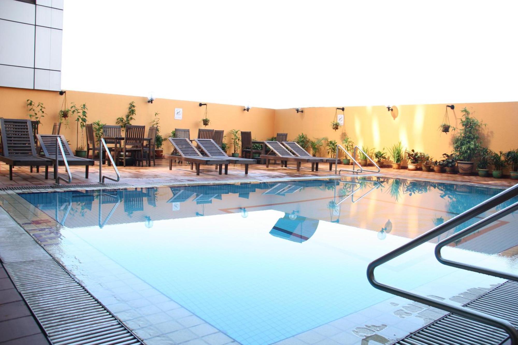 Hotel Grand Continental Kuching Zewnętrze zdjęcie