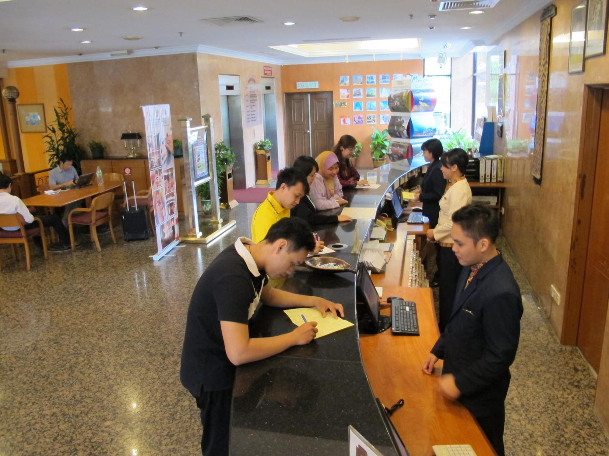 Hotel Grand Continental Kuching Zewnętrze zdjęcie