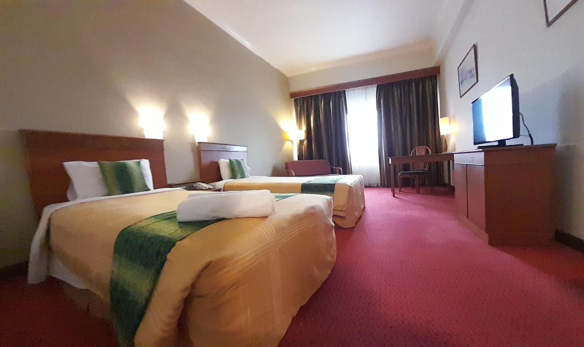 Hotel Grand Continental Kuching Zewnętrze zdjęcie