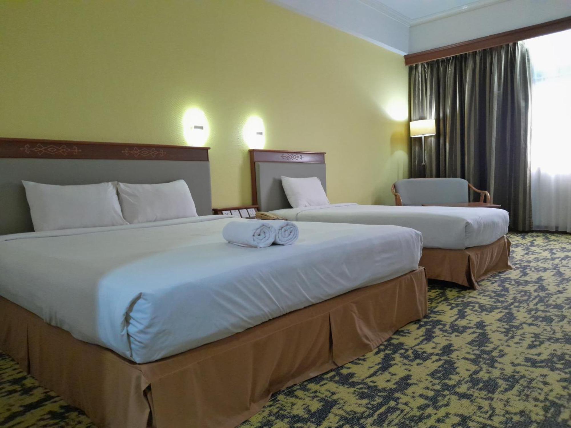 Hotel Grand Continental Kuching Zewnętrze zdjęcie