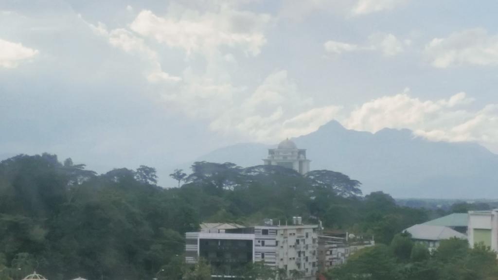 Hotel Grand Continental Kuching Zewnętrze zdjęcie