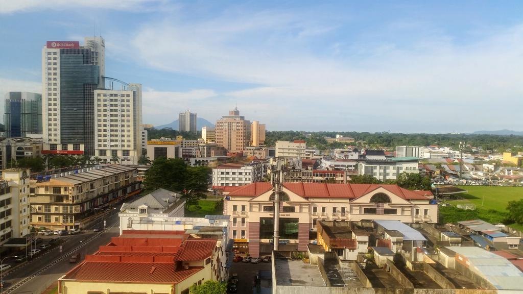 Hotel Grand Continental Kuching Zewnętrze zdjęcie