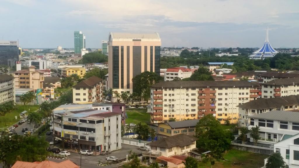 Hotel Grand Continental Kuching Zewnętrze zdjęcie