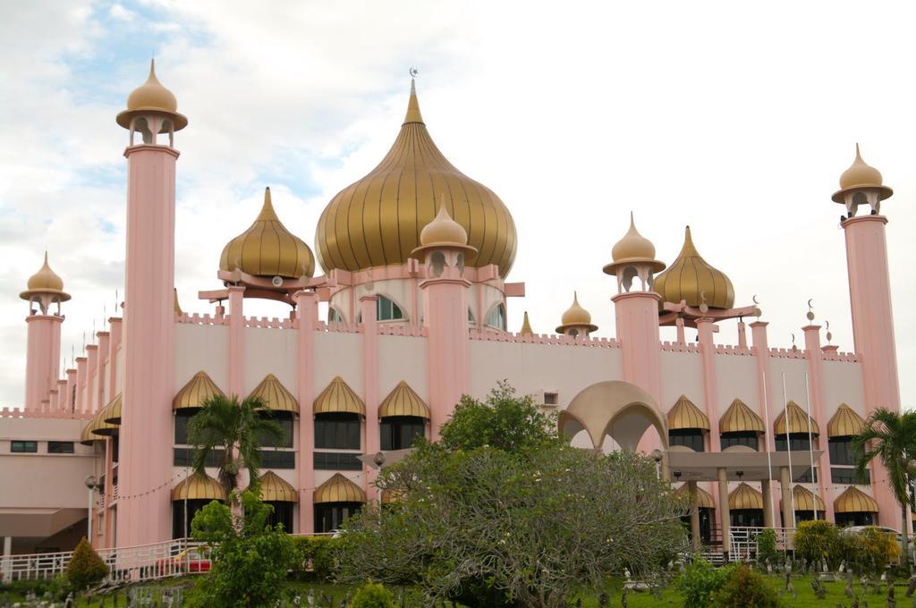 Hotel Grand Continental Kuching Zewnętrze zdjęcie