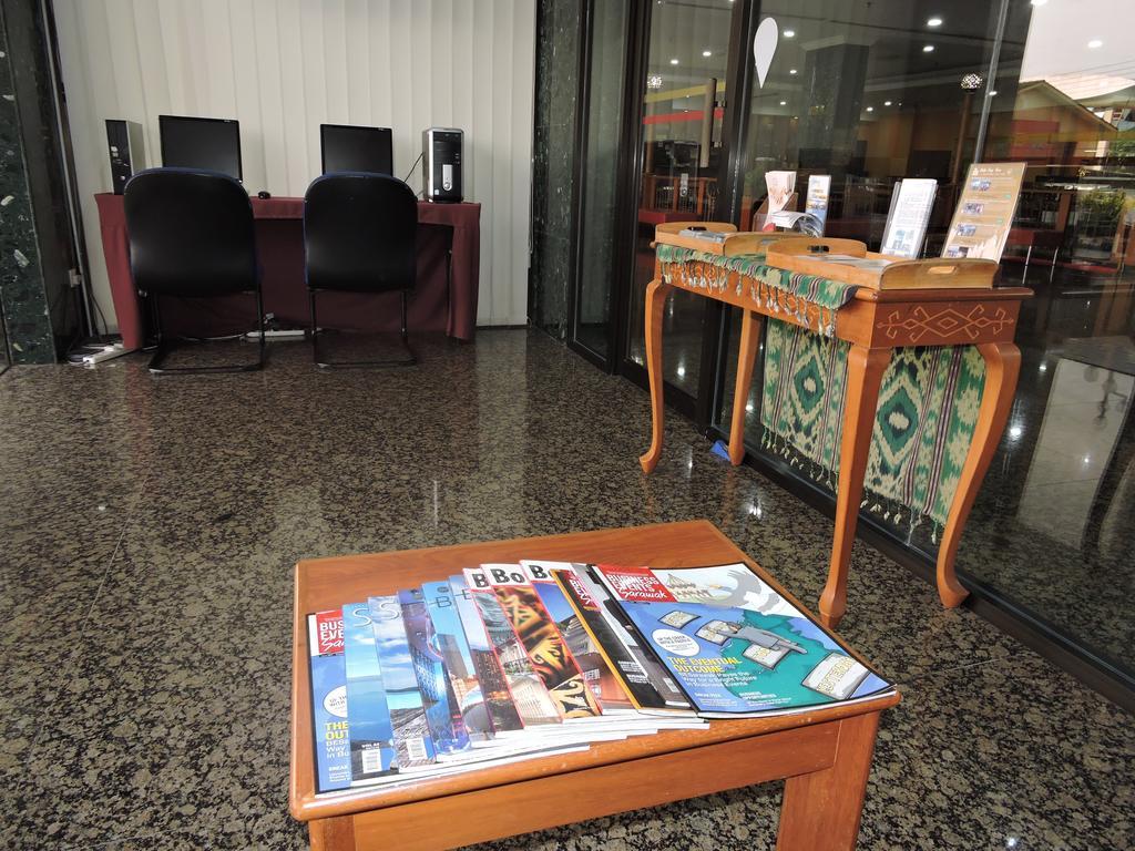 Hotel Grand Continental Kuching Zewnętrze zdjęcie